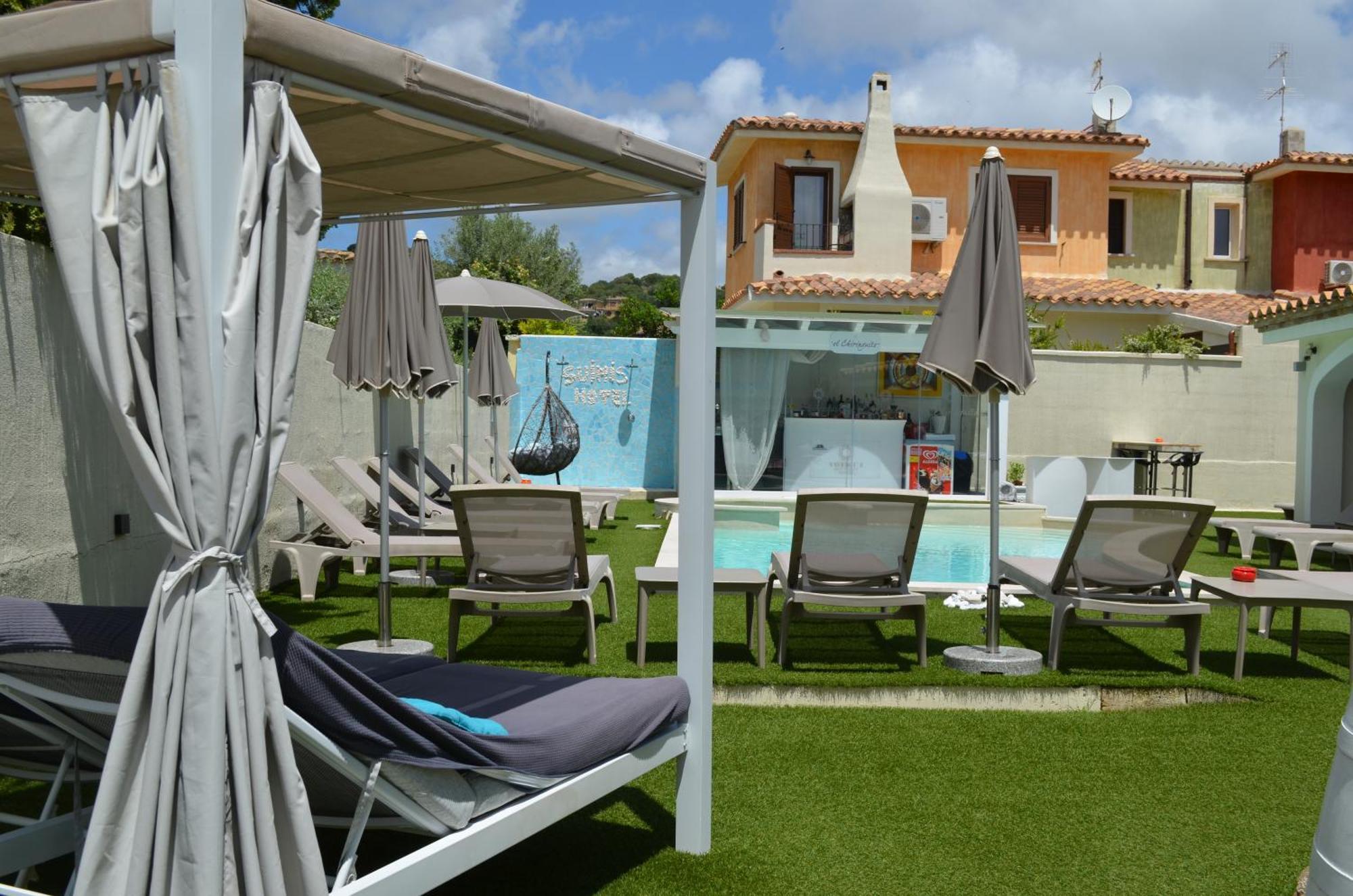 Suimi'S Hotel Villasimius Eksteriør billede