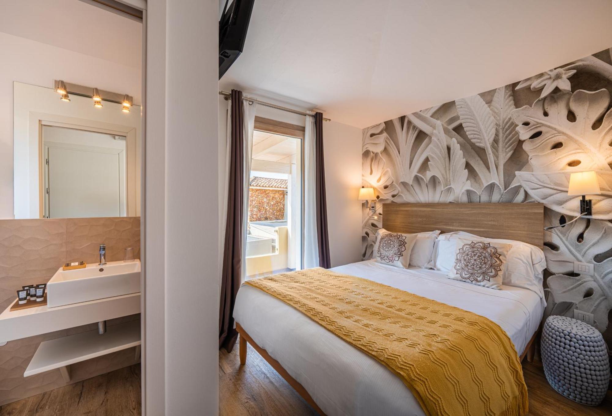 Suimi'S Hotel Villasimius Eksteriør billede
