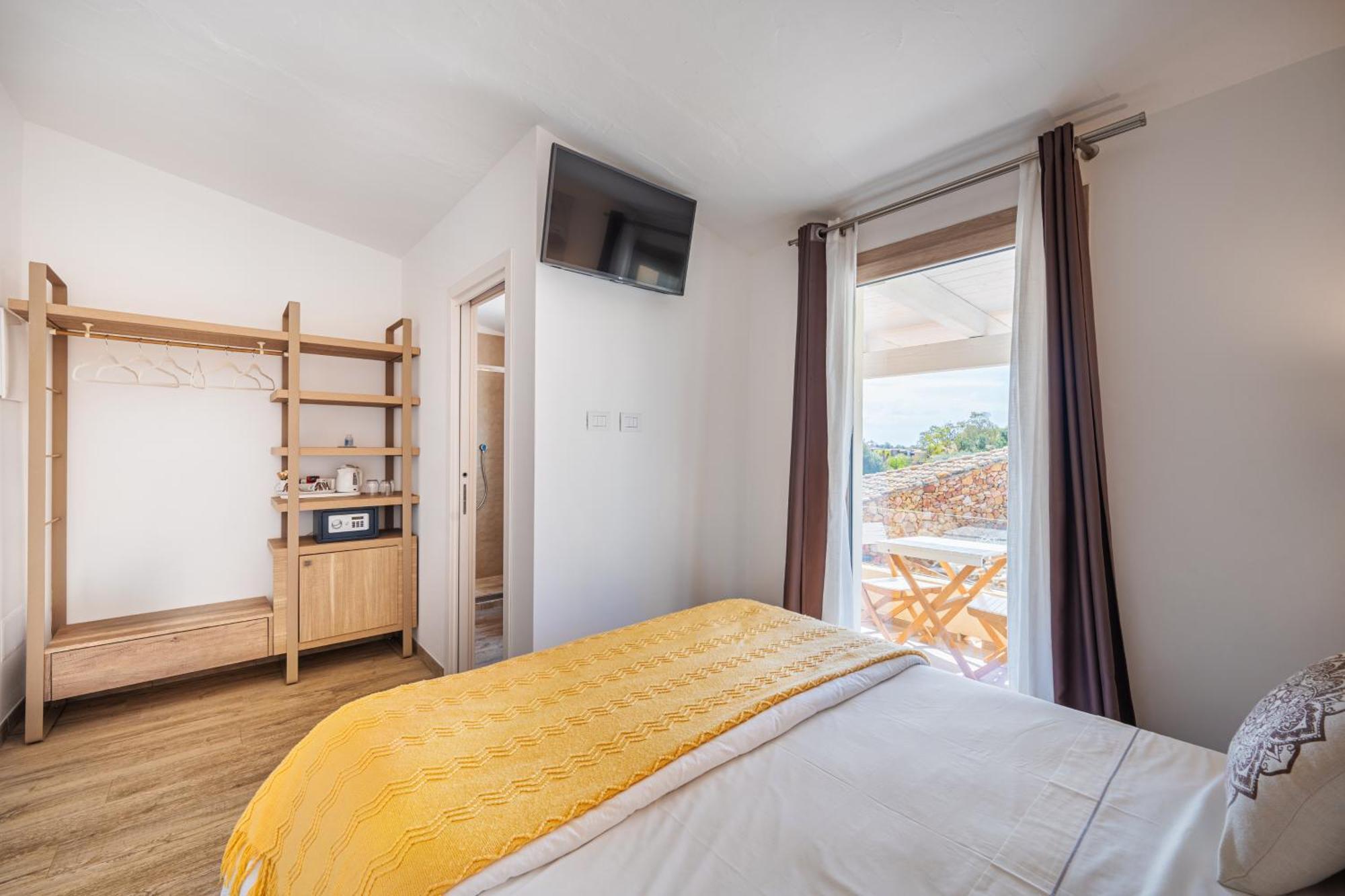Suimi'S Hotel Villasimius Eksteriør billede