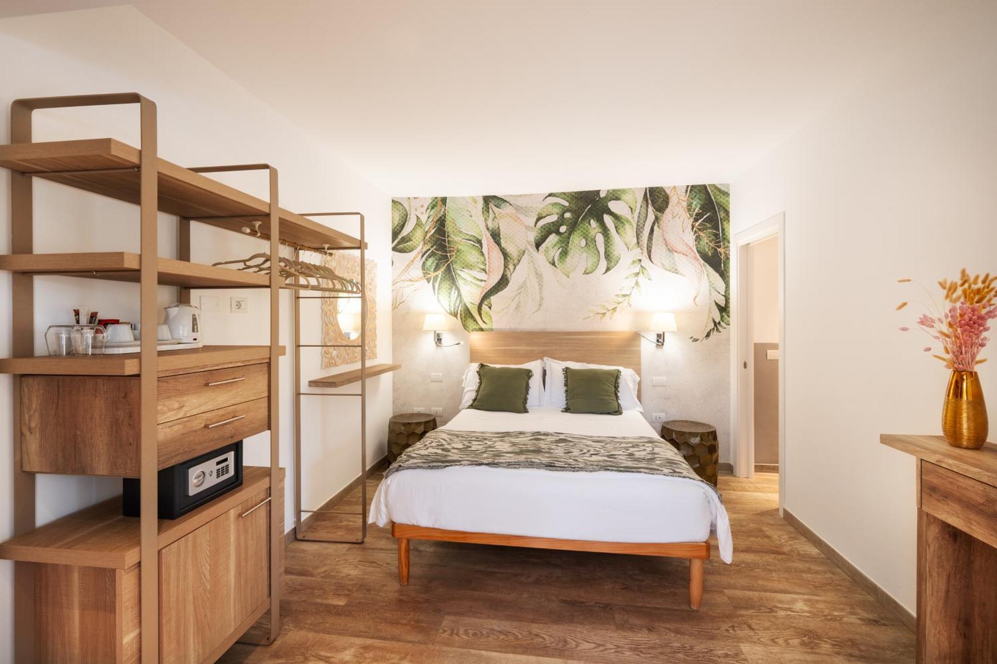Suimi'S Hotel Villasimius Eksteriør billede