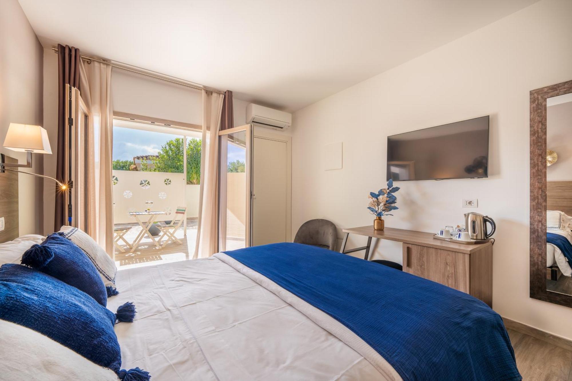 Suimi'S Hotel Villasimius Eksteriør billede