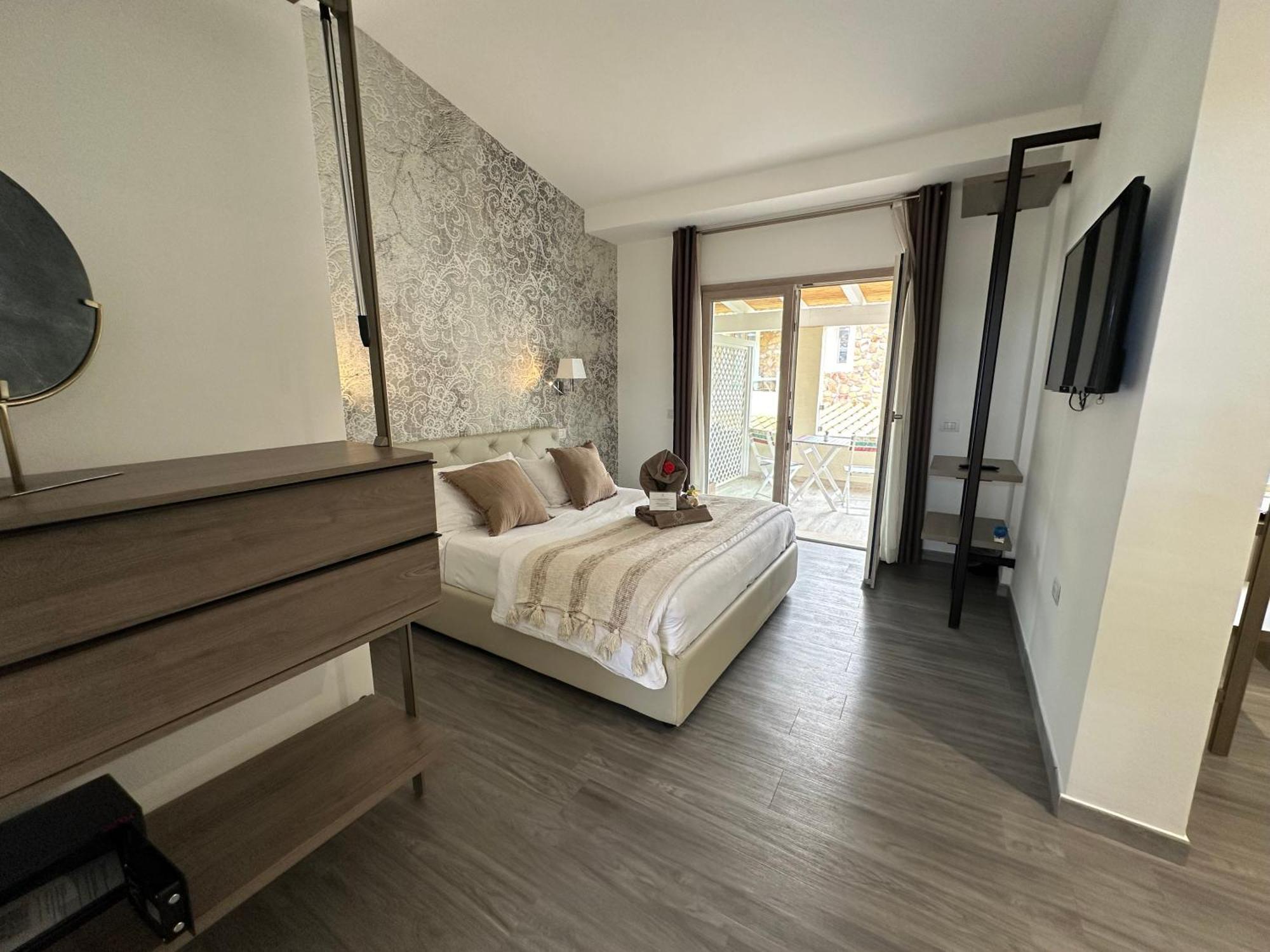 Suimi'S Hotel Villasimius Eksteriør billede